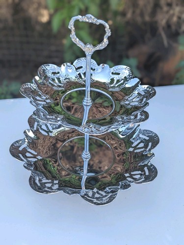 Vintage two tier metal - vintage,